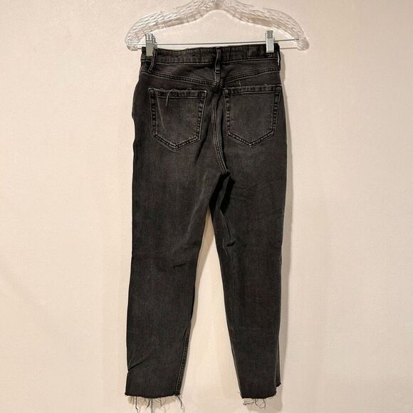 Hollister Ultra High-Rise Mom Jeans 3R W26 L27 Black Frayed Hem - Picture 2 of 6